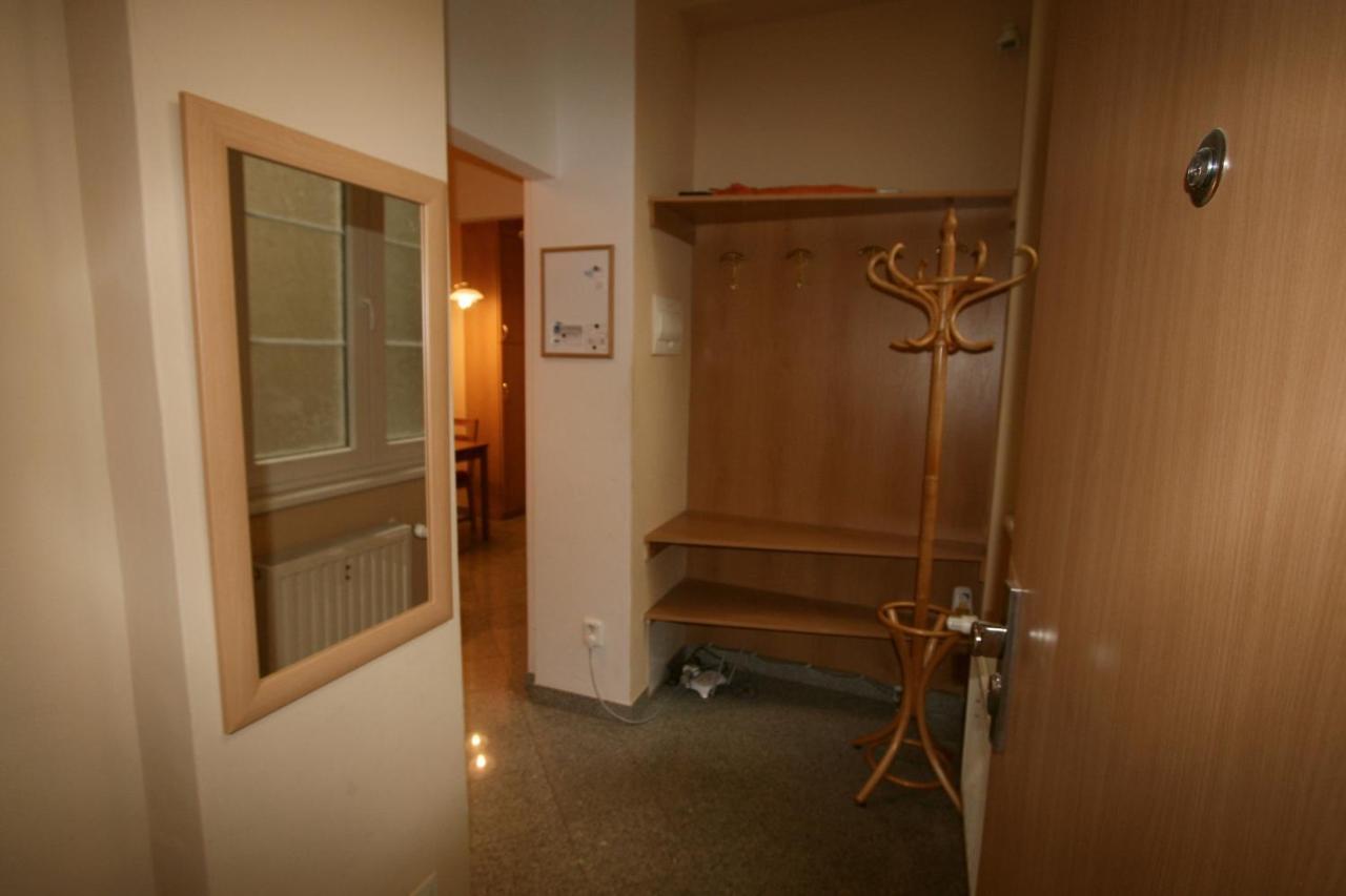 Apartment No. 12 Trziste 29 Karlovy Vary Exterior foto